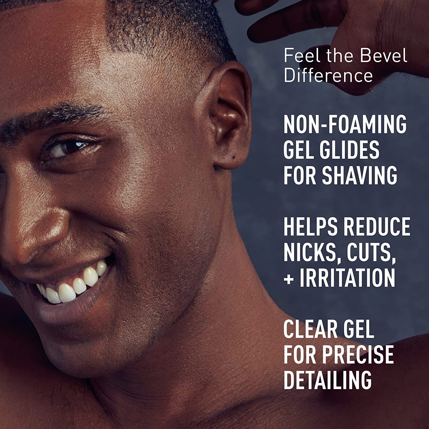 Bevel Essentials fórmula sin espuma que facilita ver el contorno.