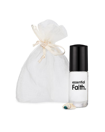BFYSYO Fe Esencial Roll-On: aplicador en uso para aroma duradero y cómodo.
