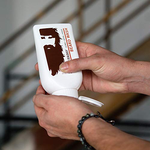 Billy Jealousy Beard Wash: aroma a madera y lavanda para experiencia fresca.