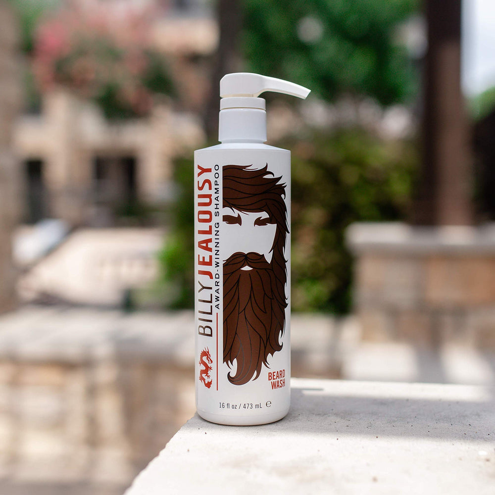 Mousse douce Billy Jealousy Beard Wash facilitant le démêlage.