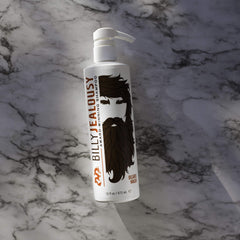 Parfum boisé et frais du Billy Jealousy Beard Wash.