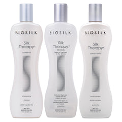 Champú BioSilk con terapia de seda en botella, aporta brillo suave.