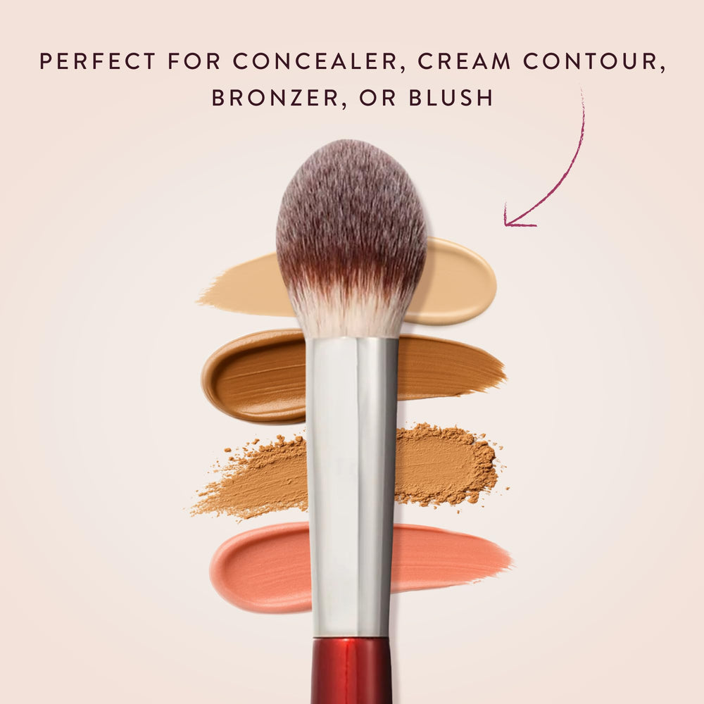 BK BEAUTY 110 grand, pinceau contour creme, application précise et douce.