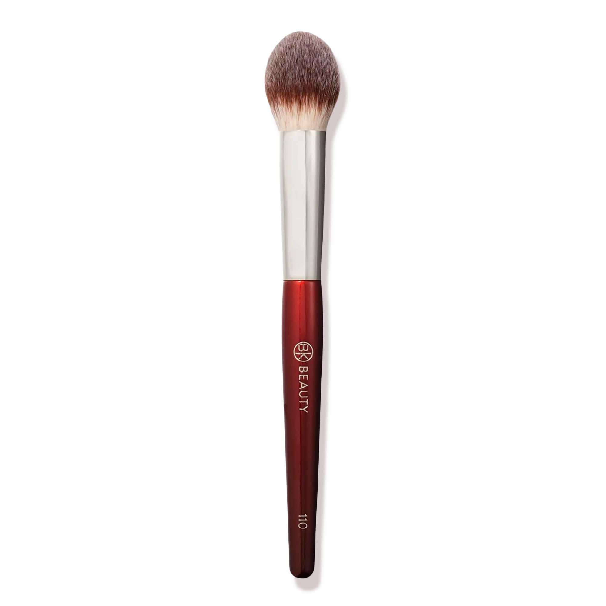 BK BEAUTY 110 grand, pinceau correcteur, pointe dense sous les yeux, mélange rapide et naturel.