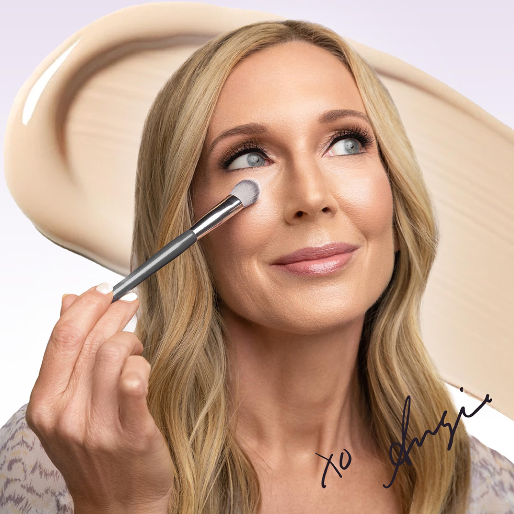 Brocha BK Beauty Angie A506, herramienta versátil para maquillaje diario.