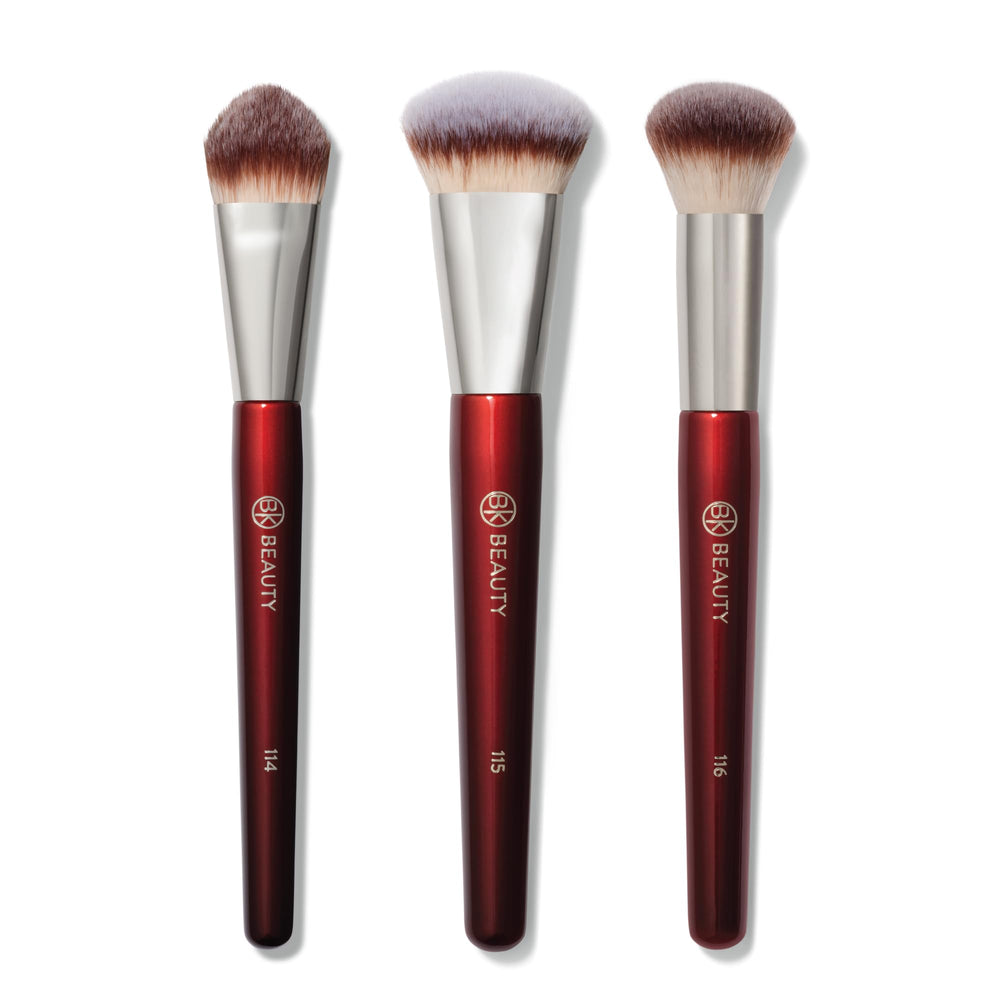 BK Beauty Core Complexion Trio: pinceau fond-teint moyen-contour pour une couverture homogène.