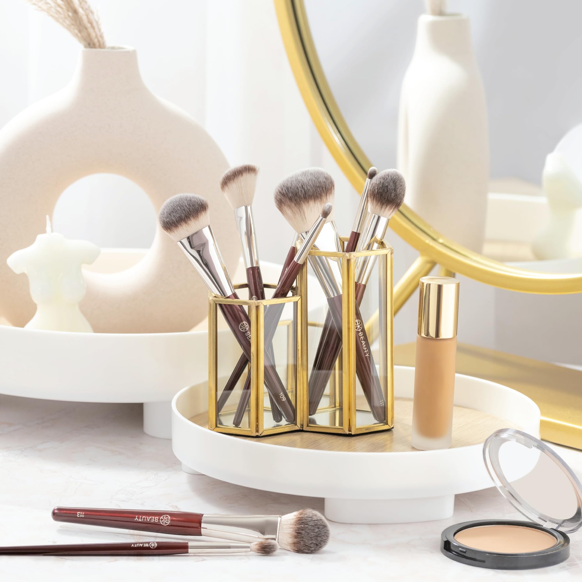 BK Beauty 113 polvo plano pequeño: fijar maquillaje sin absorber demasiado