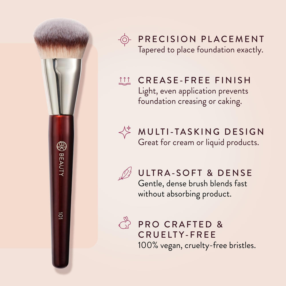 Pincel BK Beauty acabado natural con efecto suave en bases líquidas