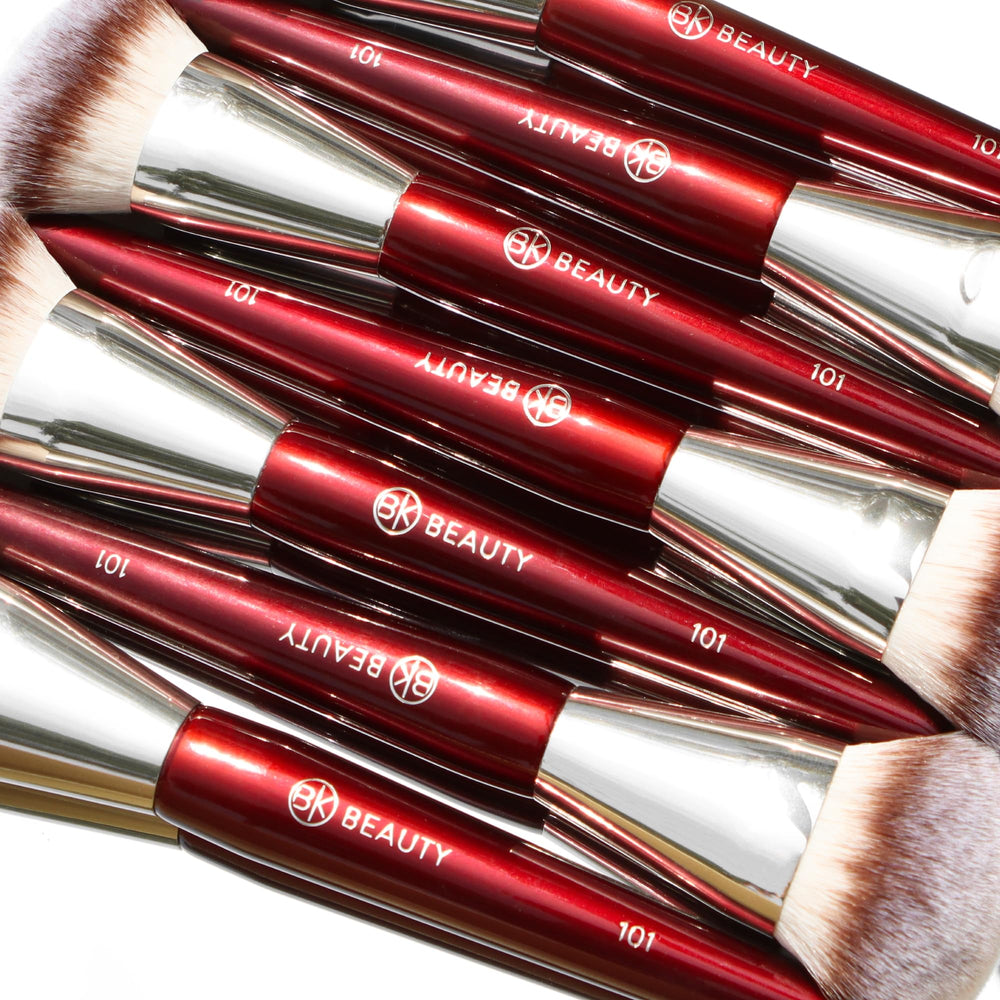 Pincel BK Beauty mantenimiento y limpieza para durabilidad