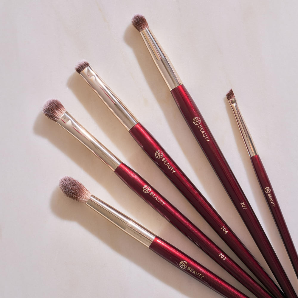 BK Beauty set completo para aplicación precisa en ojos pequeños.