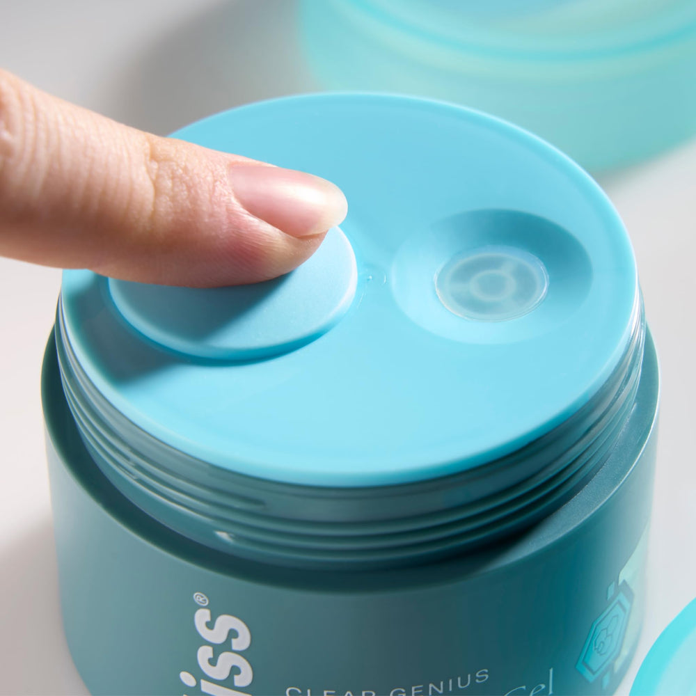 Bliss Clear Genius, producto de cuidado facial para uso diario.