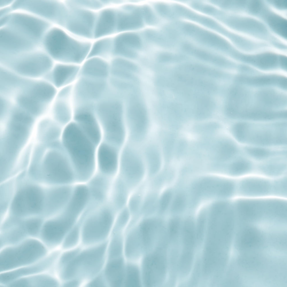Bliss Drench & Quench spa-like aroma conveys relaxing skincare experience.