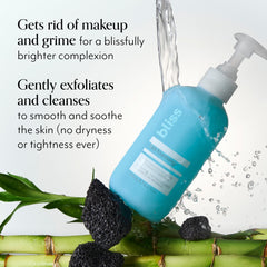 Bliss Fab Foaming: buffers de bambú exfoliantes y extractos botánicos para piel clara.
