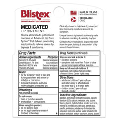 Aplicación precisa de Blistex para aliviar molestias en los labios.