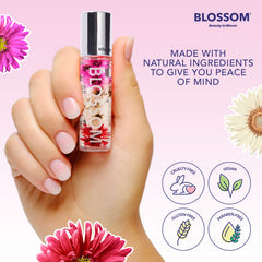 Aplicador rodante con flores reales para un toque de lujo natural.