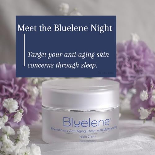 Textura cremosa de Crema de Noche Bluelene para aplicación nocturna suave.