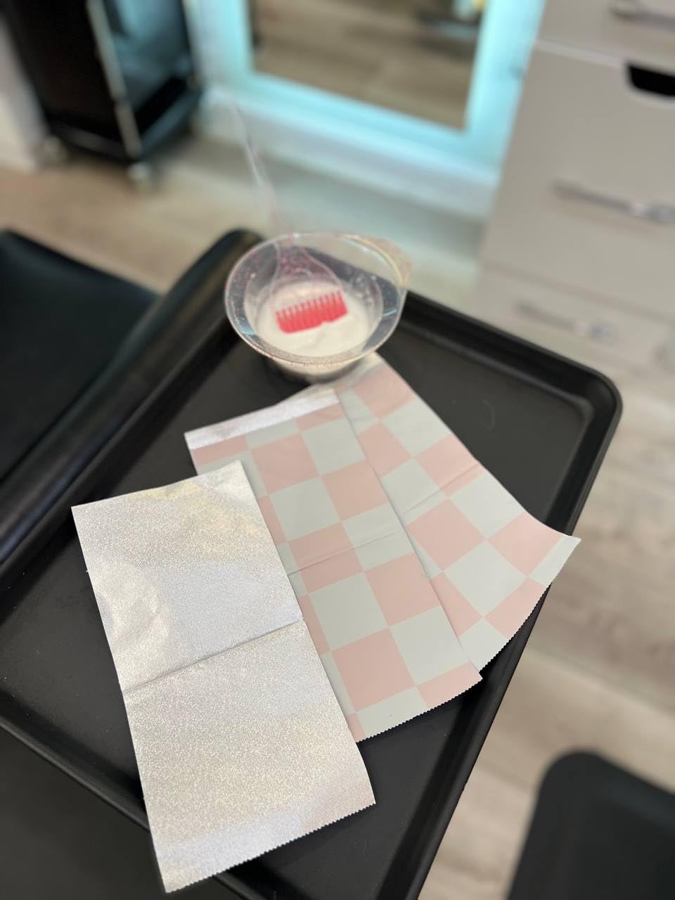 Blush Essentials aluminio premium, 100% confiable para aplicaciones de mechas y coloración.