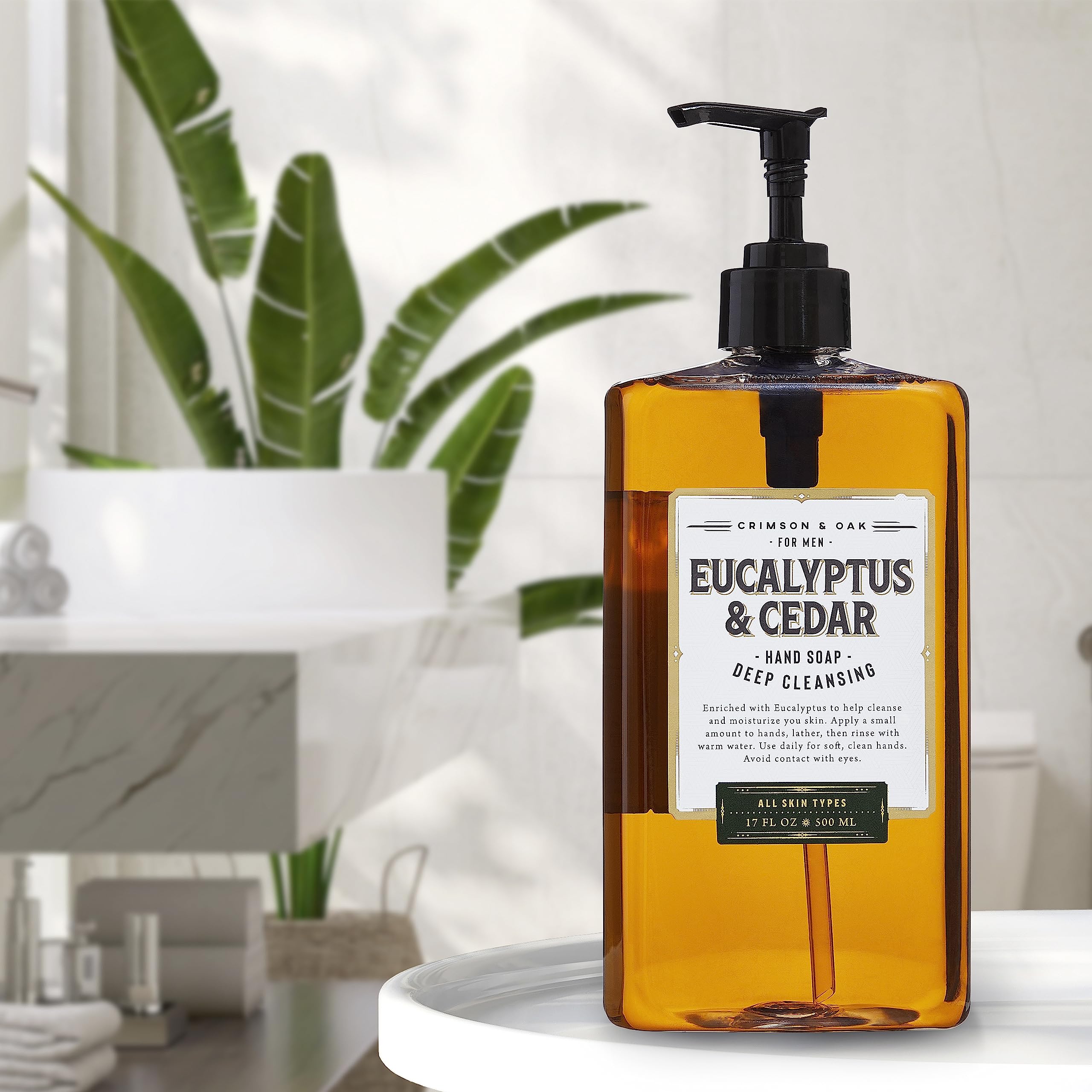 Body Prescriptions Crimson & Oak, botella transparente lista para baño o cocina.