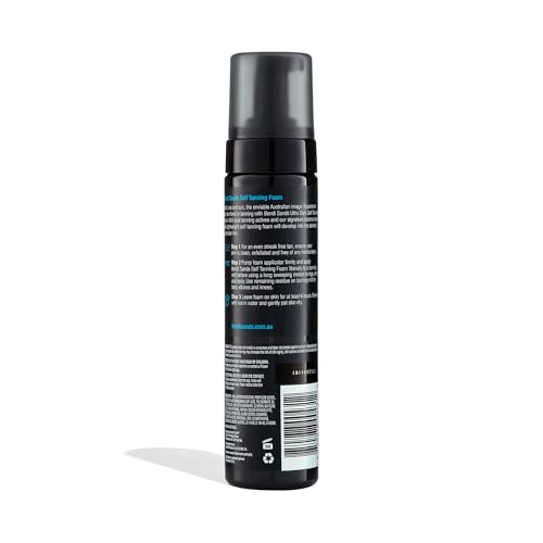 Bondi Sands Mousse Auto Bronzante : gant et mouvements longs pour une couvrance uniforme.