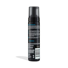 Bondi Sands Mousse Auto Bronzante : gant et mouvements longs pour une couvrance uniforme.
