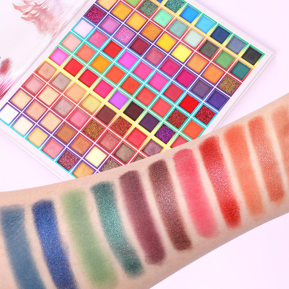 Mezcla de sombras BONNIE CHOICE para crear estilos profesionales con combinaciones personalizadas.