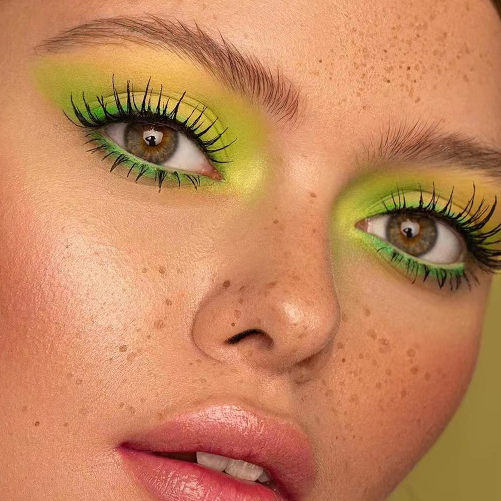 Boobeen Paleta de sombras verde, detalle brillante para acabados metalizados.
