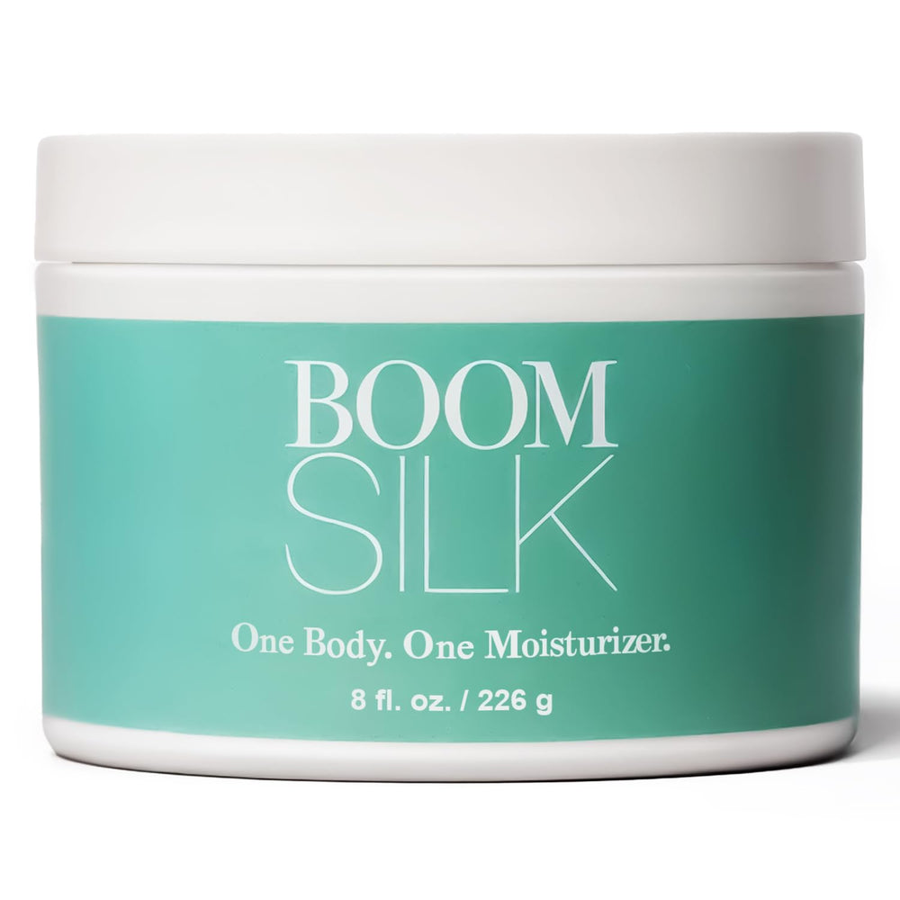 BOOM! de Cindy Joseph Boomsilk en envase, hidratación suave para piel madura.