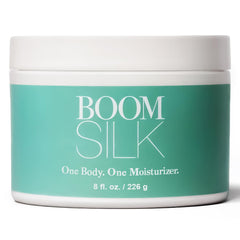 BOOM! de Cindy Joseph Boomsilk en envase, hidratación suave para piel madura.