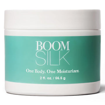 Boomsilk crema facial en envase, hidratación suave para piel madura.