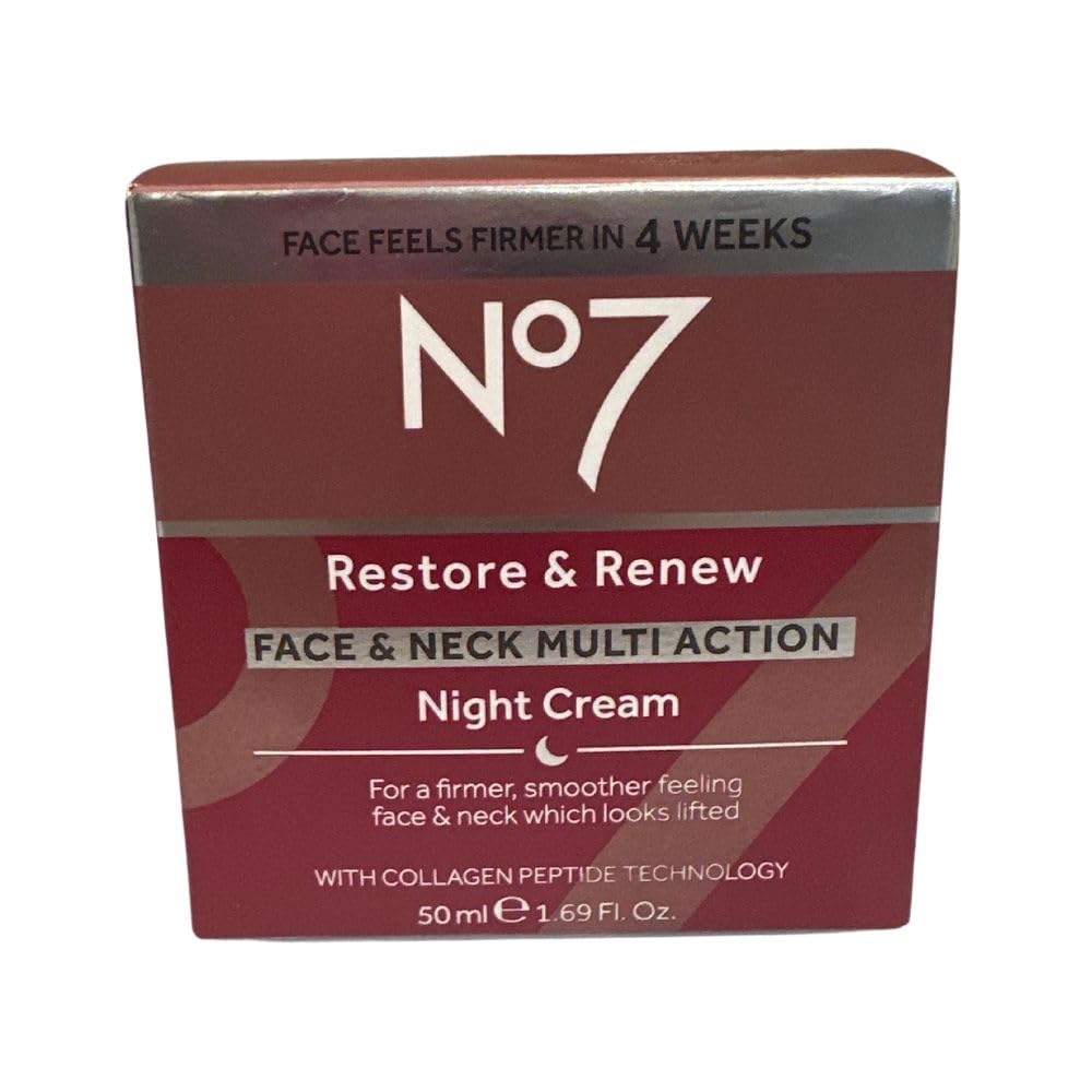 Texture riche de Boots No7 Restore and Renew Night Cream sur une peau délicate