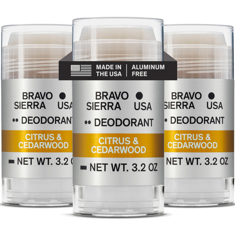 Desodorante Bravo Sierra sin aluminio en paquete de tres, cítrico y cedro para uso diario.