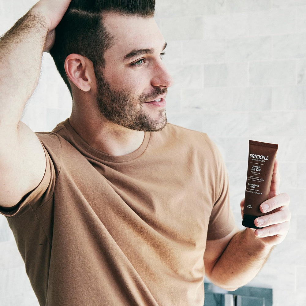 Brickell Hombres ingredientes naturales: geranio, coco y aloe para un cuidado suave.