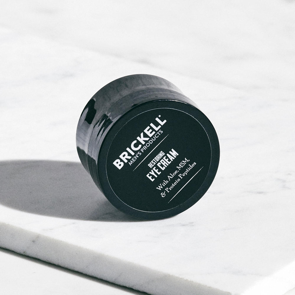 Brickell Men Ultimate Anti-Aging Ritual: textura de crema hidratante para piel suave