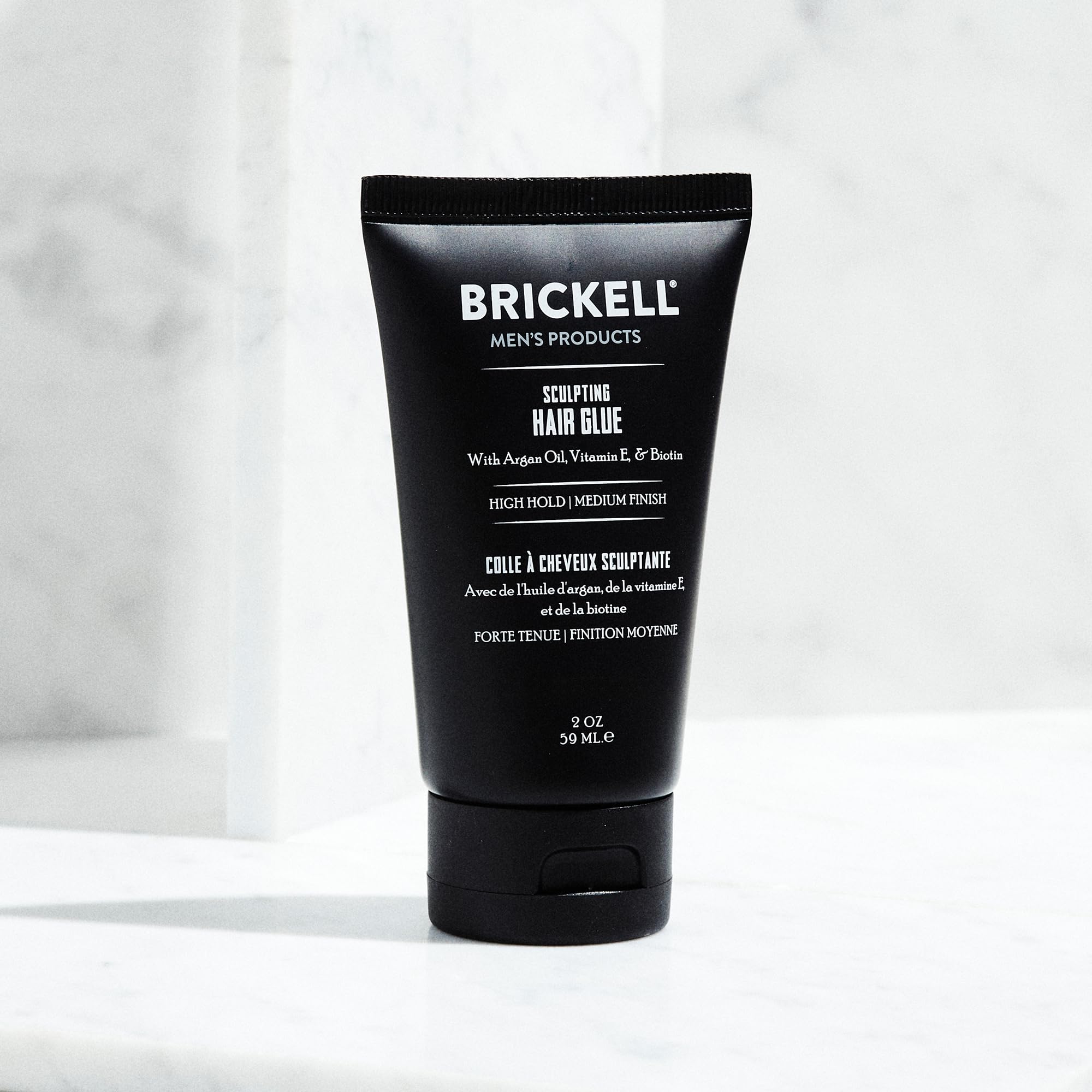 Brickell Pegamento para Cabello: biotina para fortalecimiento ligero y definición.