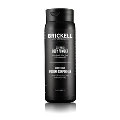 Brickell Stay Fresh polvo corporal para hombre, sensación seca y suave.