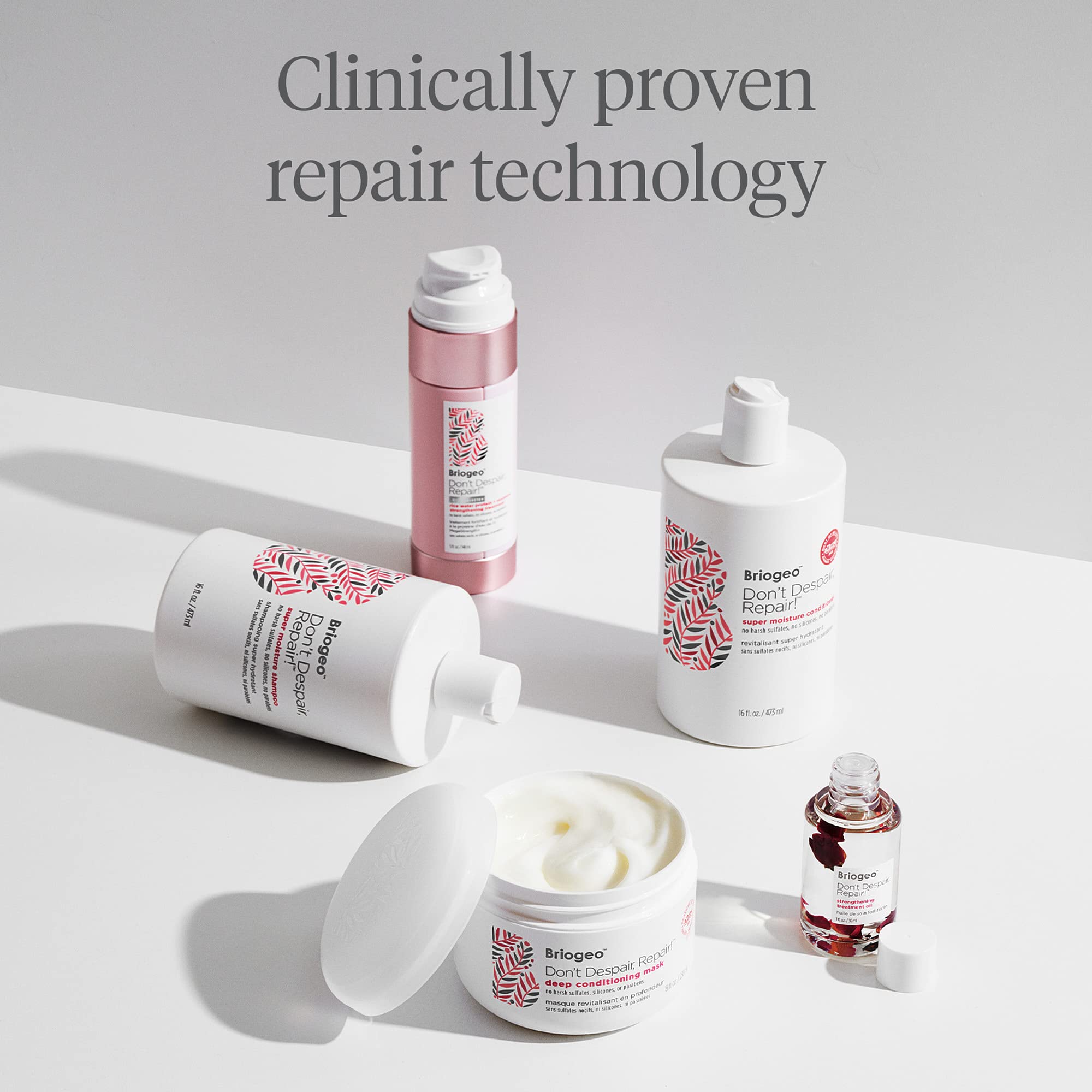 Briogeo Don't Despair, Repair! – textura sedosa que se siente suave al tacto