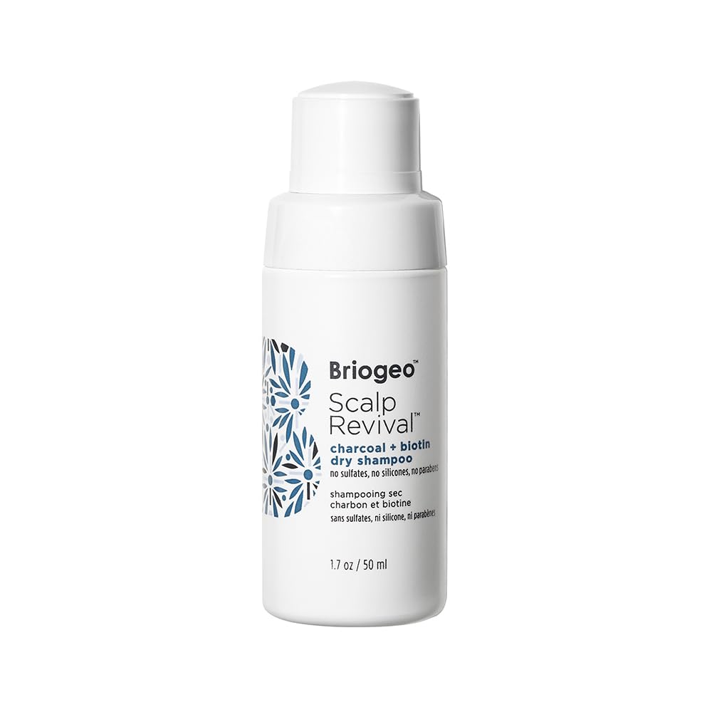 Briogeo Scalp Revival en pote, polvo detox para raíces grasas.