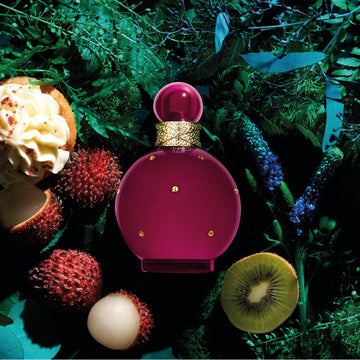 Britney Spears Fantasy Intense - notas florales; bouquet ligero que empapa la piel.