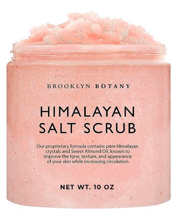 Brooklyn Botany Himalayan Salt Scrub en bote para exfoliar suavemente la piel.