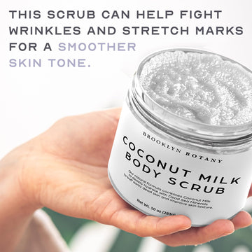 Brooklyn Botany uso facial suave con exfoliante de coco.
