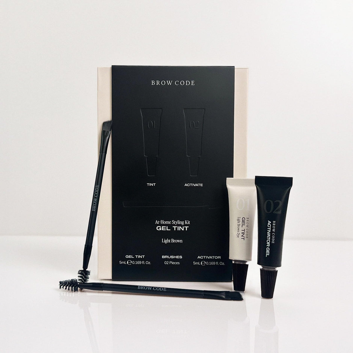 Brow Code caja del kit tintado para cejas con resultados inmediatos.