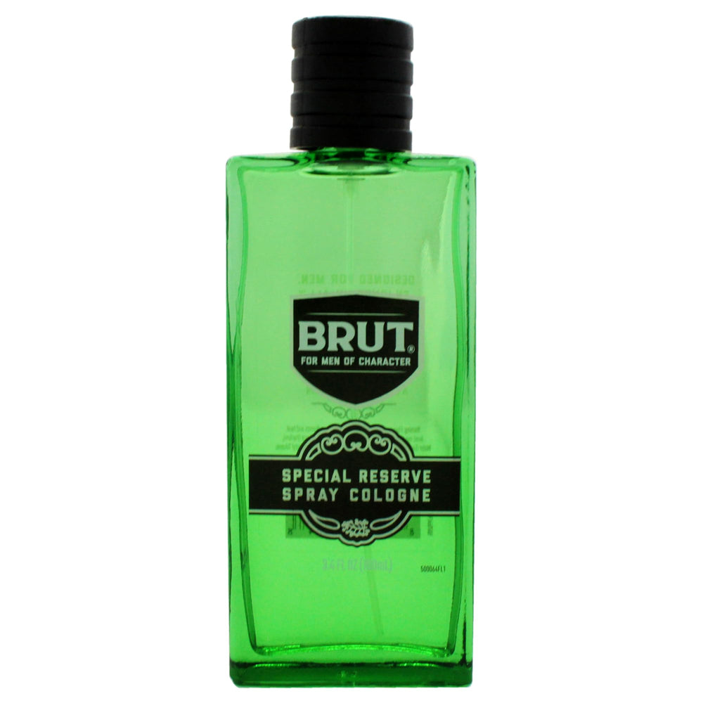 Brut Reserva Especial para hombres, aplicador de atomizador visible.