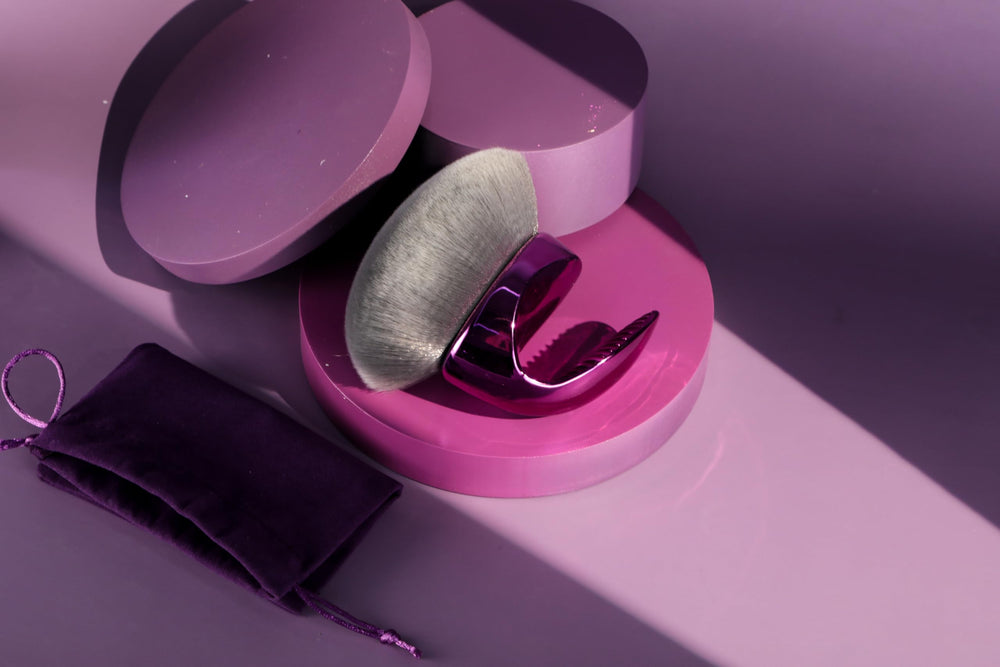 Cobertura pareja con la brocha BS-MALL para bronceado y maquillaje