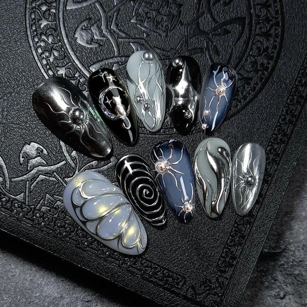 BSBTBZ uñas góticas en forma almendra con mariposas 3D para un look único.