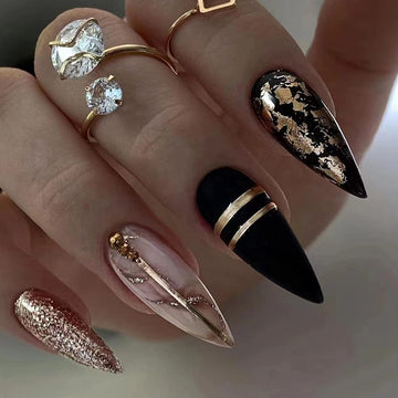 BSBTBZ Unas prensadas negro almendra con lamina dorada, acabado glam duradero.