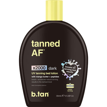 La botella de btan muestra la loción UV para bronceado profundo.