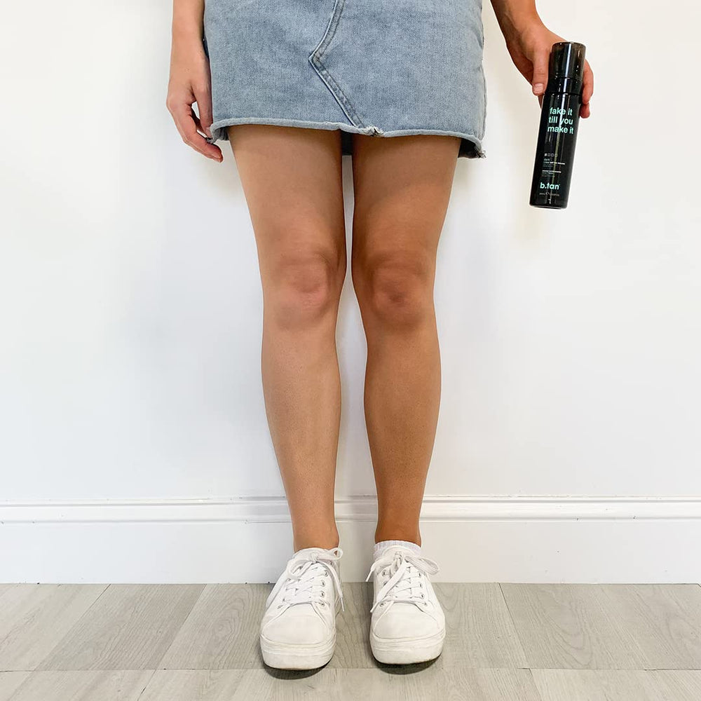 B.TAN bronceado para rostro y cuerpo, tono uniforme.