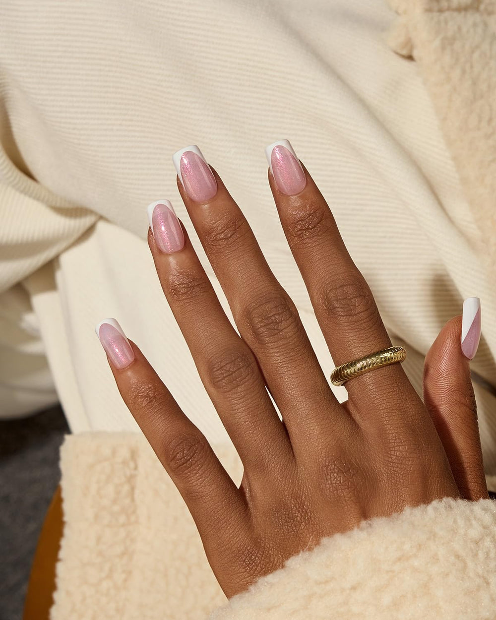BTArtboxNails manicura de salón en casa para ahorro de tiempo