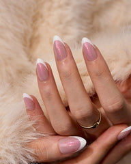 BTArtboxNails XCOATTIPS tecnología X-COAT, curado UV suave para diseños duraderos.