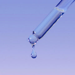 Gotas claras de Float On, efecto hidratante y calmante.
